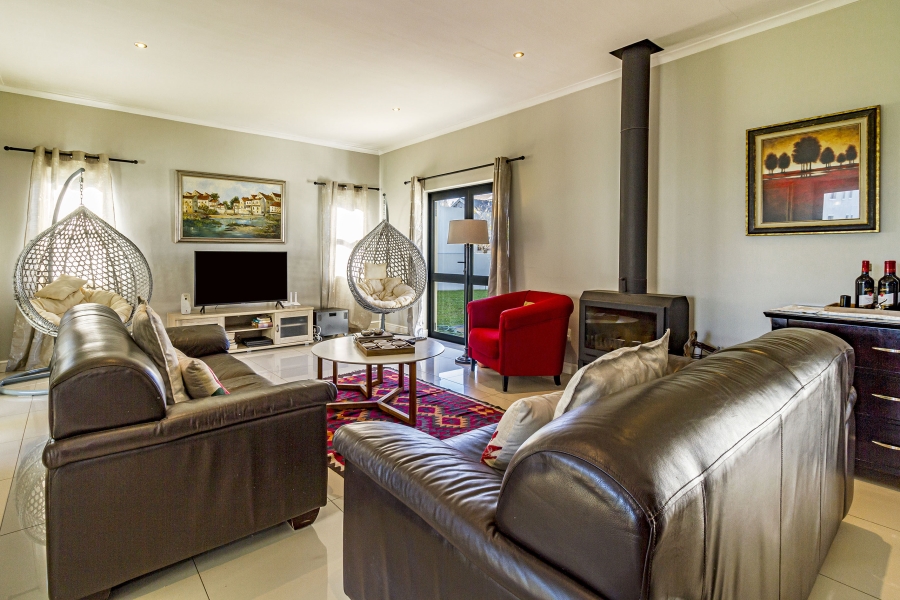3 Bedroom Property for Sale in Kelderhof Country Village Western Cape